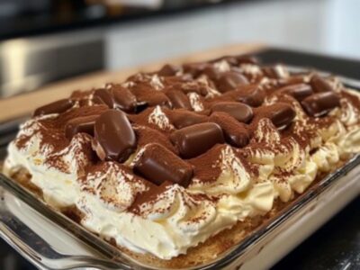 Découvrez le Tiramisu Kinder Bueno Éblouissant!