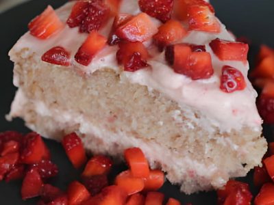Gâteau Éruption Fraise : Recette Facile et Savoureuse