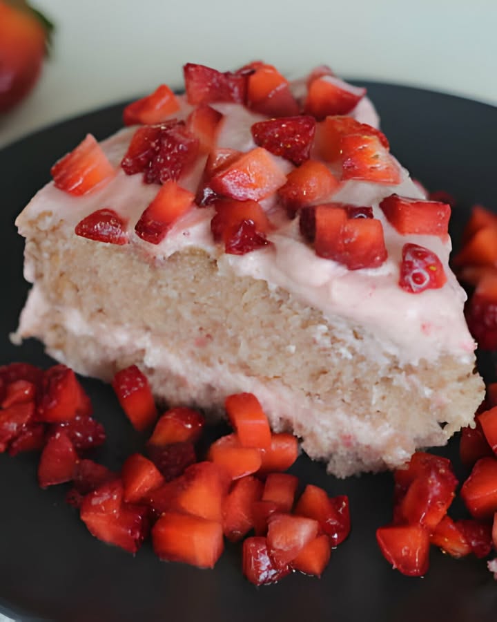 Gâteau Éruption Fraise : Recette Facile et Savoureuse 2 Gâteau Éruption Fraise