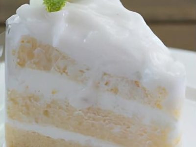 Gâteau Vanille Moelleux Facile : Recette Rapide et Savoureuse